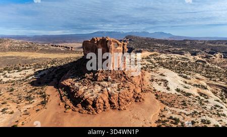 La photographie aérienne des fascinantes formations rocheuses de l'Utah capture les merveilles géologiques à couper le souffle de l'État. Banque D'Images