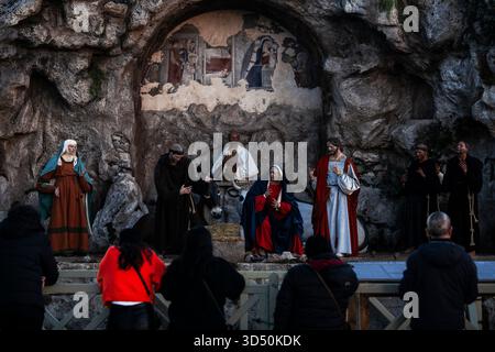 Cité du Vatican, Italie - 18 décembre 2023 : image de l'architecture et détails de l'extérieur et des environs de la basilique Pierre Banque D'Images