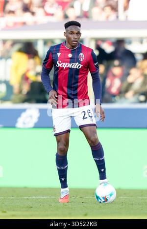 Bologne, Italie. 09 novembre 2025. Jhon Lucumi du Bologna FC lors de la série Serie A Enilive match entre le Bologna FC 1909 et le SSC Napoli au Stadio Renato Dall'Ara le 9 novembre 2025 à Bologne, Italie crédit : Giuseppe Maffia/Alamy Live News Banque D'Images
