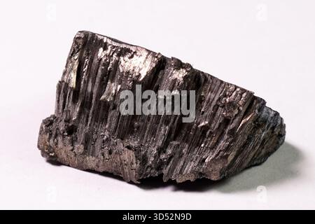 Cristaux de gadolinium, échantillons de métal de gadolinium de terre rare Banque D'Images