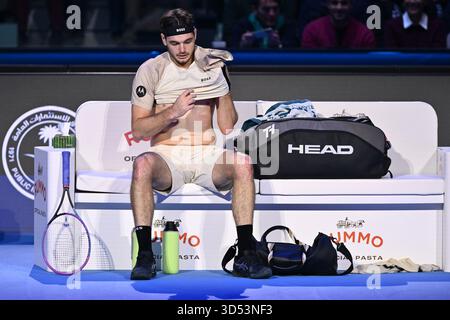 Taylor Fritz (USA) lors du match simple entre Taylor Fritz (USA) et Alex de Minaur (AUS) lors de la cinquième journée de la finale Nitto ATP 2025 à Inalpi Arena le 13 novembre 2025 à Turin, Italie Banque D'Images