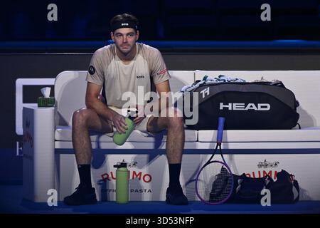 Taylor Fritz (USA) lors du match simple entre Taylor Fritz (USA) et Alex de Minaur (AUS) lors de la cinquième journée de la finale Nitto ATP 2025 à Inalpi Arena le 13 novembre 2025 à Turin, Italie Banque D'Images
