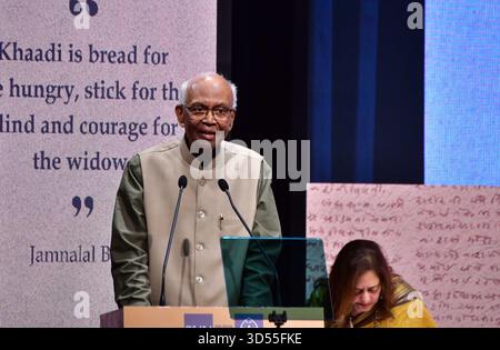 Inde. 13 novembre 2025. MUMBAI, INDE - 13 NOVEMBRE : Dr R. A. Mashelkar, président du Conseil des conseillers, s'adressant à la 47e cérémonie des Jamnalal Bajaj Awards le 13 novembre 2025 à Mumbai, Inde. Les prestigieux prix de la Fondation Jamnalal Bajaj célèbrent les personnes dont le travail percutant reflète l'essence des valeurs gandhiennes et du service humanitaire.(photo de Bhushan Koyande/Hindustan Times/Sipa USA) crédit : Sipa USA/Alamy Live News Banque D'Images