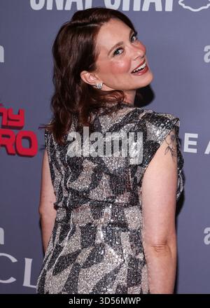 Hollywood, États-Unis. 14 novembre 2025. HOLLYWOOD, LOS ANGELES, CALIFORNIE, États-Unis - 13 NOVEMBRE : Rachel Bloom, actrice, comédienne, chanteuse, scénariste et productrice américaine, arrive aux Clio Entertainment Awards 2025 qui se tiennent au Dolby Theatre le 13 novembre 2025 à Hollywood, Los Angeles, Californie, États-Unis. (Photo de Kay Qiao/image Press Agency) crédit : image Press Agency/Alamy Live News Banque D'Images