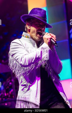Milan, Italie, 14 novembre 2025. Jason Kay de Jamiroquai se produit en concert au Forum Unipol de Milan, en Italie Banque D'Images