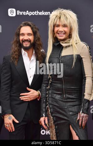 Tom Kaulitz und Bill Kaulitz von Tokio Hotel BEI der 77. Bambi-Verleihung 2025 in den Bavaria Filmstudios. München, 13.11.2025 Banque D'Images