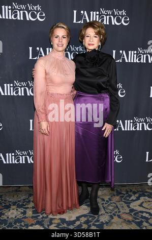 New York, États-Unis. 13 novembre 2025. (G-d) Tatyana Franck, présidente de L'Alliance, et Marie Monique Steckel, ancienne présidente de l'Institut français Alliance française (FIAF) rebaptisée « L'Alliance », assistent au Gala L'Alliance 2025 à l'hôtel Plaza, New York, NY, le 13 novembre 2025. (Photo de Isack Sasha/Sipa USA) crédit : Sipa USA/Alamy Live News Banque D'Images