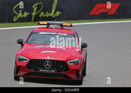 7 novembre 2925 ; Sao Paulo, Brésil FIA Medical car est vu lors des essais libres du Grand Prix F1 du Brésil à Autodromo Jose Carlos Pace Banque D'Images