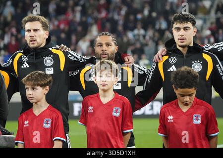Luxembourg, Luxembourg. 14 novembre 2025. DFB Maenner Nationalmannschaft, équipe nationale masculine, qualification WM 2026, qualifications Coupe du monde 2026, luxembourg vs Deutschland, stade de Luxembourg Leon Goretzka, Serge Gnabry, Alesandar Pavlovic, alle Deutschland Fotocopyright Gladys Chai von der Laage la réglementation FIFA interdit toute utilisation de photographies comme séquences d'images et/ou quasi-vidéo. Crédit : dpa/Alamy Live News Banque D'Images