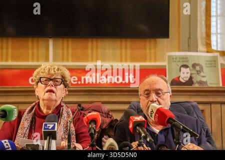 Milan, Italie. 15 novembre 2025. MILANO 15 novembre conferenza stampa per la liberazione di Alberto subito per Alberto Trentini con la madre Armanda Colusso Trentini crédit : LaPresse/Alamy Live News Banque D'Images