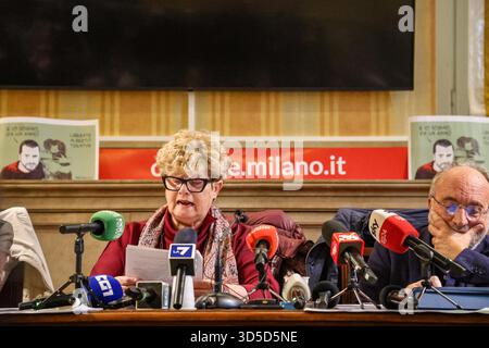Milan, Italie. 15 novembre 2025. MILANO 15 novembre conferenza stampa per la liberazione di Alberto subito per Alberto Trentini con la madre Armanda Colusso Trentini crédit : LaPresse/Alamy Live News Banque D'Images