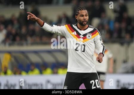 Luxembourg, Luxembourg. 14 novembre 2025. DFB Maenner Nationalmannschaft, équipe nationale masculine, qualification WM 2026, qualifications Coupe du monde 2026, luxembourg vs Deutschland, stade de Luxembourg Serge Gnabry Deutschland Aktion, Einzelbild, Fotocopyright Gladys Chai von der Laage la réglementation de la FIFA interdit toute utilisation de photographies comme séquences d'images et/ou quasi-vidéo. Crédit : dpa/Alamy Live News Banque D'Images
