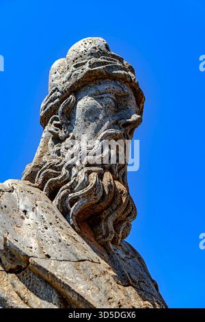 La tête sculptée de l'un des prophètes bibliques, réalisée par Aleijadinho, est l'un des plus beaux symboles de l'art baroque au Brésil. Banque D'Images