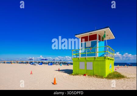 Tour de sauveteur sur Pompano Beach Florida USA 2025 Banque D'Images
