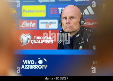 Milan, Italie. 15 novembre 2025. L'entraîneur de la Norvège Ståle Solbakken lors de la conférence de presse la veille du match entre l'Italie et la Norvège, Milan, Italie du Nord - samedi 15 novembre 2025. Sport - Soccer . (Photo de Spada/LaPresse) crédit : LaPresse/Alamy Live News Banque D'Images