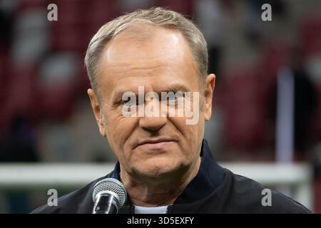 Varsovie, Pologne. 15 novembre 2025. Le premier ministre polonais DONALD TUSK vu lors d'une conférence de presse lors de la finale de la coupe du STADE Z ORLIKA NA. Banque D'Images