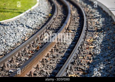 Gros plan de l'ancien chemin de fer à crémaillère à la gare du Col de Saint-Ignace à Sare, France Banque D'Images