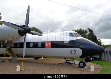 Le dernier avion de ligne Handley page Series 100 à turbopropulseurs survivant exposé au Museum of Berkshire Aviation, Woodley, Royaume-Uni Banque D'Images