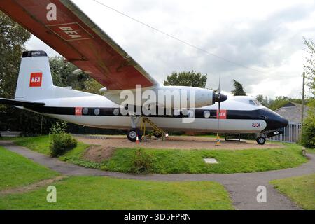 Le dernier avion de ligne Handley page Series 100 à turbopropulseurs survivant exposé au Museum of Berkshire Aviation, Woodley, Royaume-Uni Banque D'Images