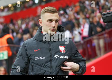 Varsovie, Pologne. 14 novembre 2025. Kacper Kozlowski de Pologne vu pendant Warum-up avant le match Pologne - pays-Bas dans la Coupe du monde des qualifications européennes 2026 au PEG Narodowy Stadium. Crédit : SOPA images Limited/Alamy Live News Banque D'Images