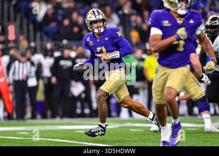 15 novembre 2025 : le quarterback des Washington Huskies Demond Williams Jr. (2) lors du match de football NCAA entre les Purdue Boilermakers et les Washington Huskies à Seattle WA. Washington bat Purdue 49-13. Steve Faber/CSM Banque D'Images