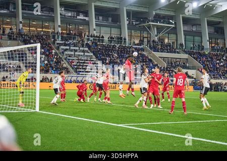 Anthony Moris du Luxembourg Adulai Djabi Embalo du Luxembourg Dirk Carlson du Luxembourg Seid Korac du Luxembourg concourent pour le ballon, tackling, duel, header, zweikampf, action, lutte contre Nick Woltemade d'Allemagne Malick Thiaw d'Allemagne Waldemar Anton d'Allemagne Felix Nmecha d'Allemagne Aleksandar Pavlovic d'Allemagne dans le match de qualification pour la Coupe du monde de la FIFA 2026 LUXEMBOURG - ALLEMAGNE 0-2 dans la saison 2025/2026 le 14 novembre 2025 au Luxembourg. Photographe : ddp images / STAR-images Banque D'Images