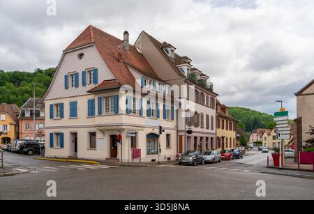 Impression de Munster, commune du département du Haut-Rhin à Grand est dans le nord-est de la France Banque D'Images