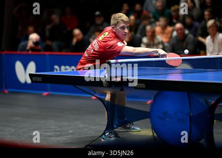 TTBL 8. Spieltag Borussia Duesseldorf - TTC Schwalbe Bergneustadt am 16.11.2025 im Arag CenterCourt in Duesseldorf Anton Kaellberg ( Duesseldorf ) Foto : Revierfoto crédit : ddp Media GmbH/Alamy Live News Banque D'Images