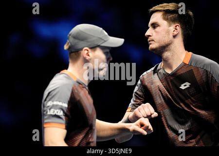 Torino, Italie. 15 novembre 2025. Les britanniques Henry Patten et FinlandÕs Harri Heliovaara lors de leur double finale de tennis de l'ATP World Tour finals contre les britanniques Joe Salisbury et Neal Skupski à l'Inalpi Arenain Turin, Italie - dimanche 16 novembre 2025. Sport - . (Photo de Marco Alpozzi/Lapresse) crédit : LaPresse/Alamy Live News Banque D'Images