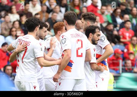 16 novembre 2025 – Coupe du monde FIFA 2026 qualifications européennes, Round 6 – Portugal vs Arménie – Estadio de Dragao, Porto, Portugal. L'équipe nationale d'Arménie célèbre le but Banque D'Images
