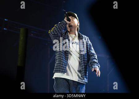 Le chanteur Miguel Cantos connu sous le nom de Saiko se produit lors de son concert à la Movistar Arena, le 15 octobre 2025, à Madrid, en Espagne. Avec la participation des artistes : le chanteur Miguel Cantos connu sous le nom de Saiko se produit lors de son concert au Movistar Arena, le 15 octobre 2025, à Madrid, en Espagne. Où : Madrid, Espagne quand : 16 Oct 2025 crédit : Oscar Gonzalez/WENN Banque D'Images