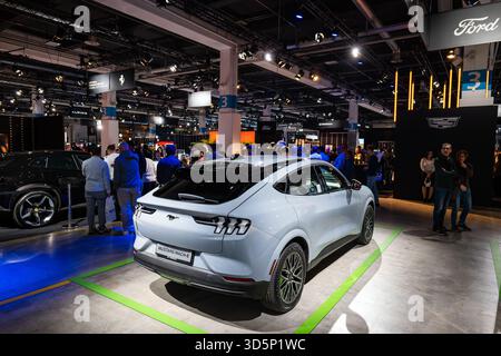 Salon de l'auto de Zurich, Suisse, 31 octobre 2025. Ford Mustang Mach-e électrique Crossover exposé au salon Auto Zurich. Vue arrière grand angle, p Banque D'Images