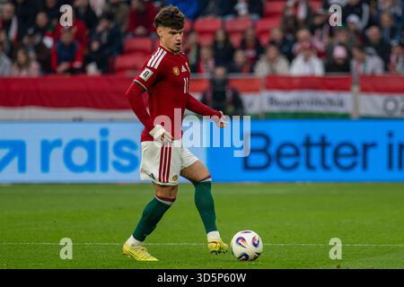 Budapest, Hongrie. 17 novembre 2025. Milos Kerkez, de Hongrie, lors du match de qualification du Groupe F de la Coupe du monde de la FIFA 2026 opposant la Hongrie à la République d'Irlande au Puskás Aréna à Budapest, Hongrie, le 16 novembre 2025 (photo Andrew Surma/Sipa USA). Crédit : Sipa USA/Alamy Live News Banque D'Images