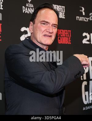 LOS ANGELES, CALIFORNIE, États-Unis - 12 NOVEMBRE : le réalisateur, acteur et auteur américain Quentin Tarantino arrive à la première de « The Perfect Gamble » de Saban films à Los Angeles au Harmony Gold Theater le 12 novembre 2025 à Los Angeles, Californie, États-Unis. (Photo de Kay Qiao/image Press Agency) Banque D'Images