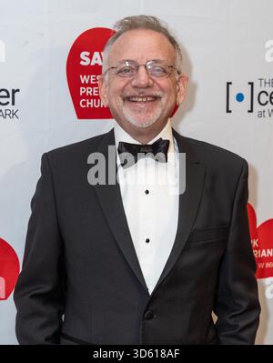 New York, NY, le 17 novembre 2025 : Marc Shaiman assiste à la lecture de 'All About Eve' au Sanctuary à l'église Paul & offerts Andrew à New York, NY le 17 novembre 2025 au Benefit Center at West Park pour sauver West Park Presbyterian Church. Crédit : Lev Radin/Alamy News Live Banque D'Images