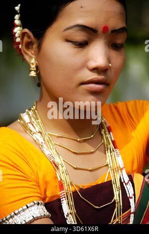 Différentes communautés indigènes du Bangladesh célèbrent la Journée internationale des indigènes du monde. Banque D'Images