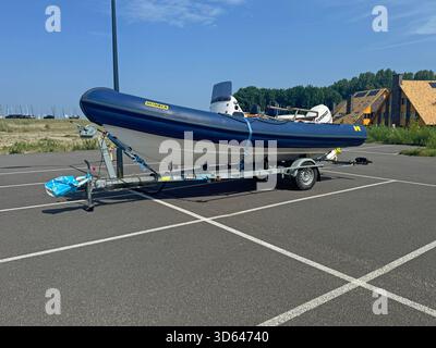 Almere, pays-Bas - 13 juin 2025 : Humber Ocean Pro offshore RIB sur une remorque. Banque D'Images
