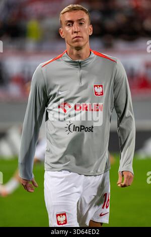 Attard, Malte. 17 novembre 2025. Adam Buksa, polonais, lors du match de qualification du Groupe G de la Coupe du monde de la FIFA 2026 opposant Malte et la Pologne au stade national Ta' Qali à Attard, Malte, le 17 novembre 2025 (photo Andrew SURMA/Sipa USA). Crédit : Sipa USA/Alamy Live News Banque D'Images