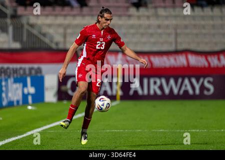 Attard, Malte. 17 novembre 2025. Alexander Satariano de Malte lors du match de qualification du groupe G de la Coupe du monde de la FIFA 2026 entre Malte et la Pologne au stade national Ta' Qali à Attard, Malte, le 17 novembre 2025 (photo Andrew SURMA/Sipa USA). Crédit : Sipa USA/Alamy Live News Banque D'Images