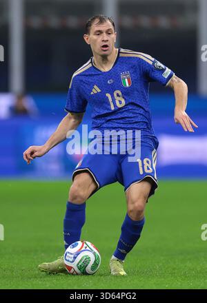 Milan, Italie. 16 novembre 2025. Nicolo Barella, de l'Italie, lors du match de qualification européenne de la Coupe du monde de la FIFA contre la Norvège à Giuseppe Meazza, Milan. Le crédit photo devrait se lire : Jonathan Moscrop/Sportimage crédit : Sportimage Ltd/Alamy Live News Banque D'Images
