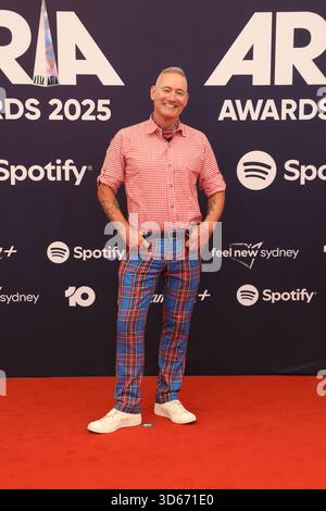 Sydney, Australie. 19 novembre 2025. tbc arrive sur le tapis rouge pour les ARIA Awards 2025 au Hordern Pavilion, Moore Park. Crédit : Richard Milnes/Alamy Live News Banque D'Images