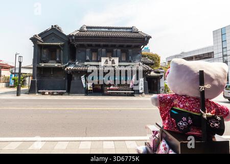 « Magasins le long de la rue Kurazukuri appelée « Little Edo » à Kawagoe, préfecture de Saitama, Japon » Banque D'Images