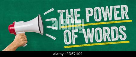 Un homme tenant un mégaphone - le pouvoir des mots Banque D'Images
