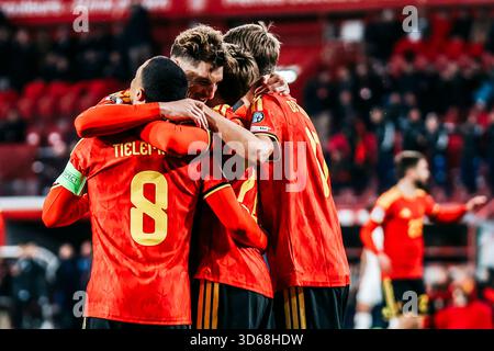 Thomas Meunier (Belgique, 15) Youri Tielemans (Belgique, 8) Alexis Saelemaekers (Belgique, 22) et Charles de Ketelaere (Belgique, 17) célèbrent le 5 :0 d'Alexis Saelemaekers (Belgique, 22) Coupe du monde de la FIFA qualifications UEFA : Belgique - Liechtenstein ; Liège, Mau Banque D'Images