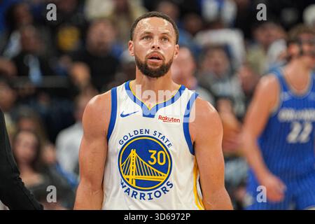 Orlando, Floride, États-Unis, 18 novembre 2025, les Golden State Warriors gardent Stephen Curry #30 au Kia Center. (Crédit photo : Marty Jean-Louis/Alamy Live News Banque D'Images