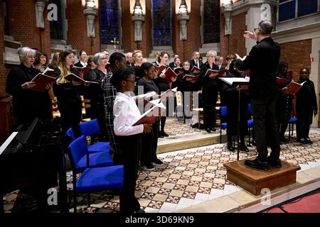 Bruxelles, Belgique. 19 novembre 2025. Visite royale à la chanson de l'Evensong dans la pro-cathédrale de la Sainte Trinité à Bruxelles à l'occasion de la reconnaissance du culte anglican en Belgique, le mercredi 19 novembre 2025. BELGA PHOTO DIRK WAEM crédit : Belga News Agency/Alamy Live News Banque D'Images