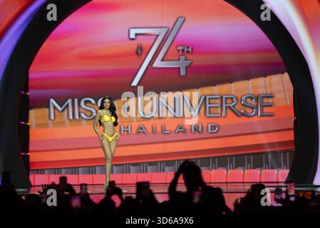 Praveenar Singh, de Miss Univers, Thaïlande. , . Au salon IMPACT Exhibition and Convention Center, le 19 novembre 2025 à Bangkok, Thaïlande. (Photo de Teera Noisakran/Sipa USA) crédit : Sipa USA/Alamy Live News Banque D'Images