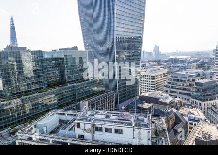 Walkie Talkie de Londres et Skyline de la ville depuis une vue élevée Banque D'Images