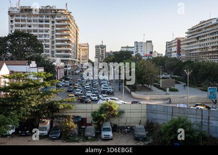 Vue de la place de l'indépendance dans le quartier du plateau de Dakar, Sénégal, le 6 novembre 2025. - 06/11/2025 - Sénégal / Dakar / Ile de Goree - Nicolas Remene / le Pictorium Banque D'Images