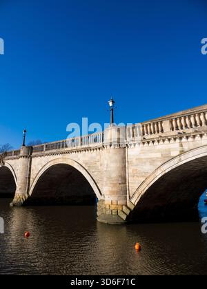 Pont de Richmond, Tamise, Richmond, Londres, Angleterre, UK, GB. Banque D'Images